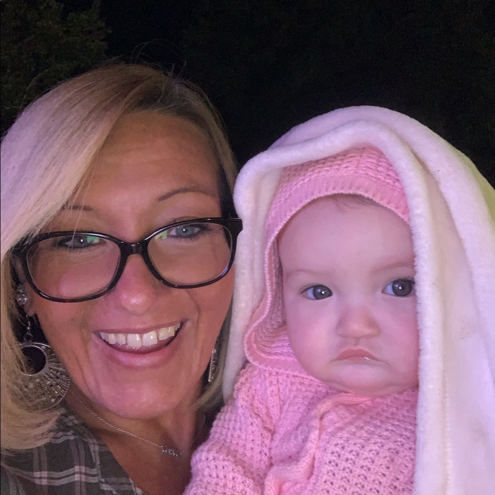 Meet your Posher, Nicole - Picture 7 of 8